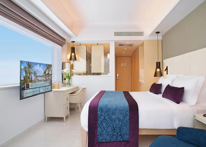 Amanti, Madefortwo - (adults Only) 5*